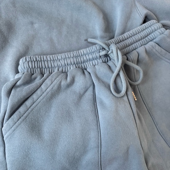 Blue Sweatshirt and Shorts Set - Picture 3 of 4